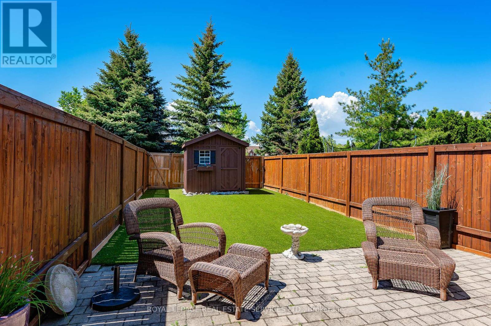 












2036 REDSTONE CRESCENT

,
Oakville,




Ontario
L6M5B2

