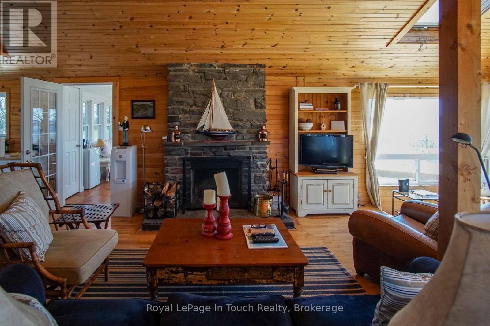 












2 ISLAND 130

,
Georgian Bay (Baxter),




Ontario
L0K1S0

