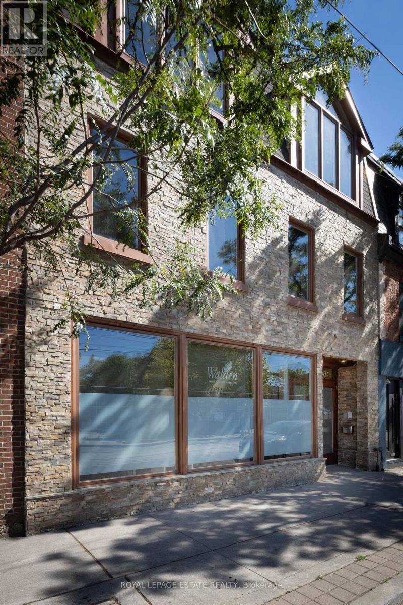 












432 QUEEN STREET E

,
Toronto,




Ontario
M5A1T4

