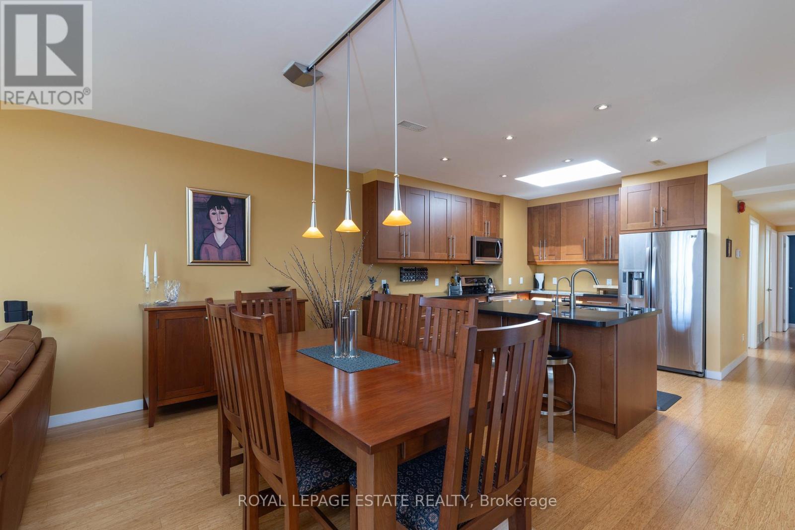 












432 QUEEN STREET E

,
Toronto,




Ontario
M5A1T4

