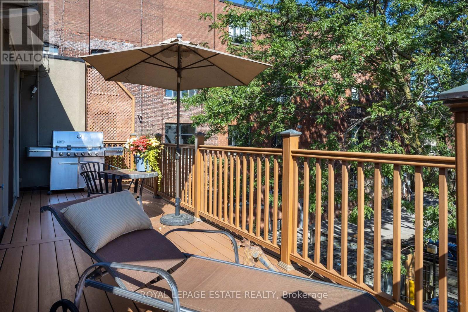 












432 QUEEN STREET E

,
Toronto,




Ontario
M5A1T4

