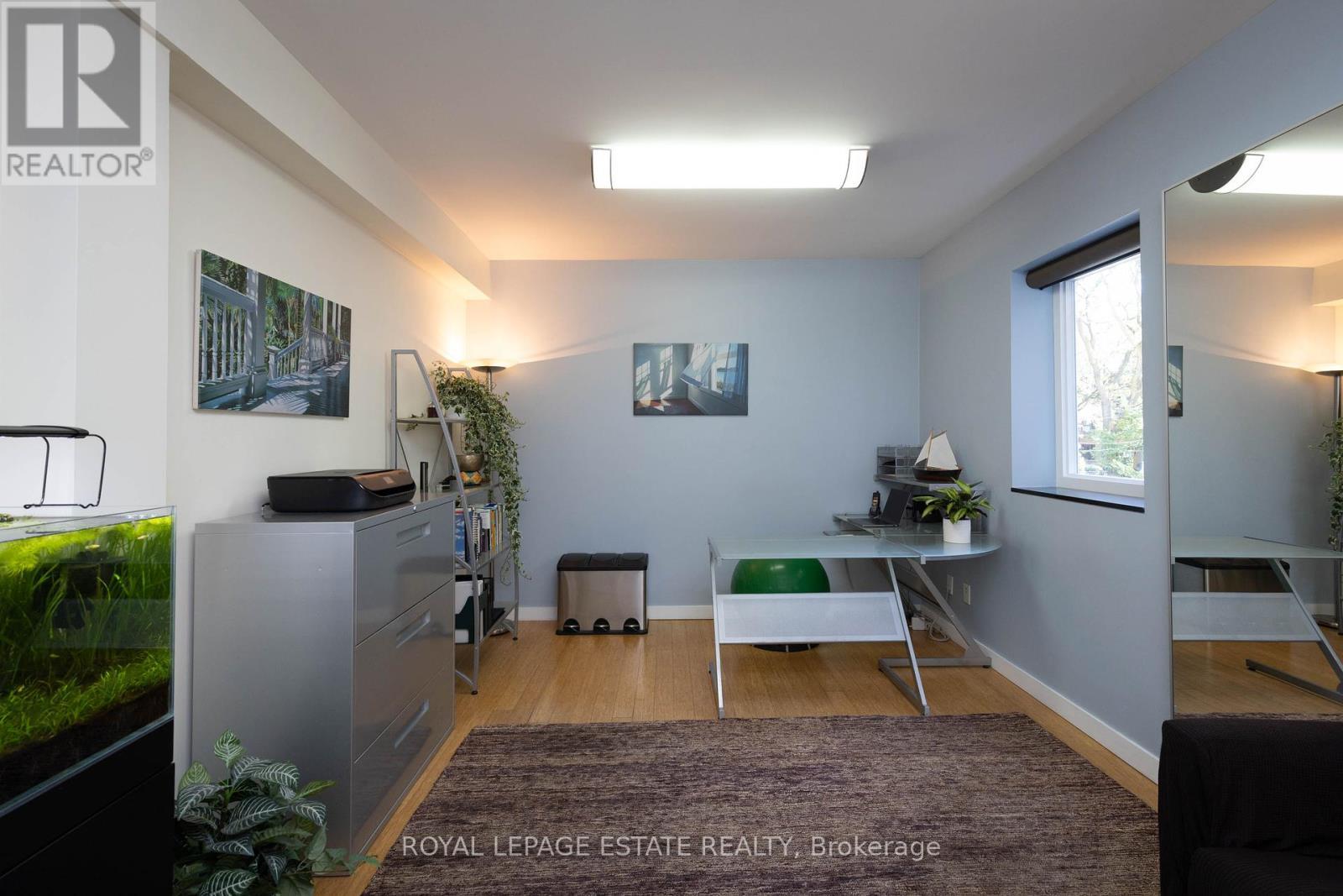 












432 QUEEN STREET E

,
Toronto,




Ontario
M5A1T4

