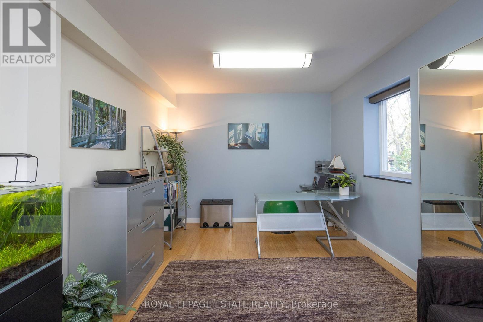 












432 QUEEN STREET E

,
Toronto,




Ontario
M5A1T4

