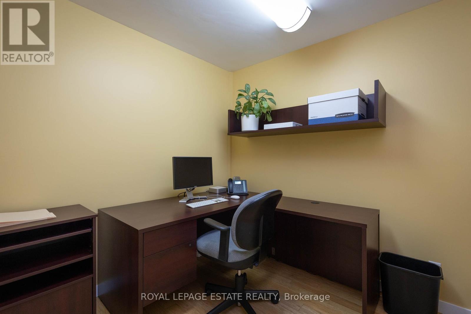 












432 QUEEN STREET E

,
Toronto,




Ontario
M5A1T4

