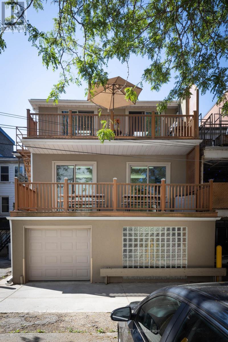 












432 QUEEN STREET E

,
Toronto,




Ontario
M5A1T4

