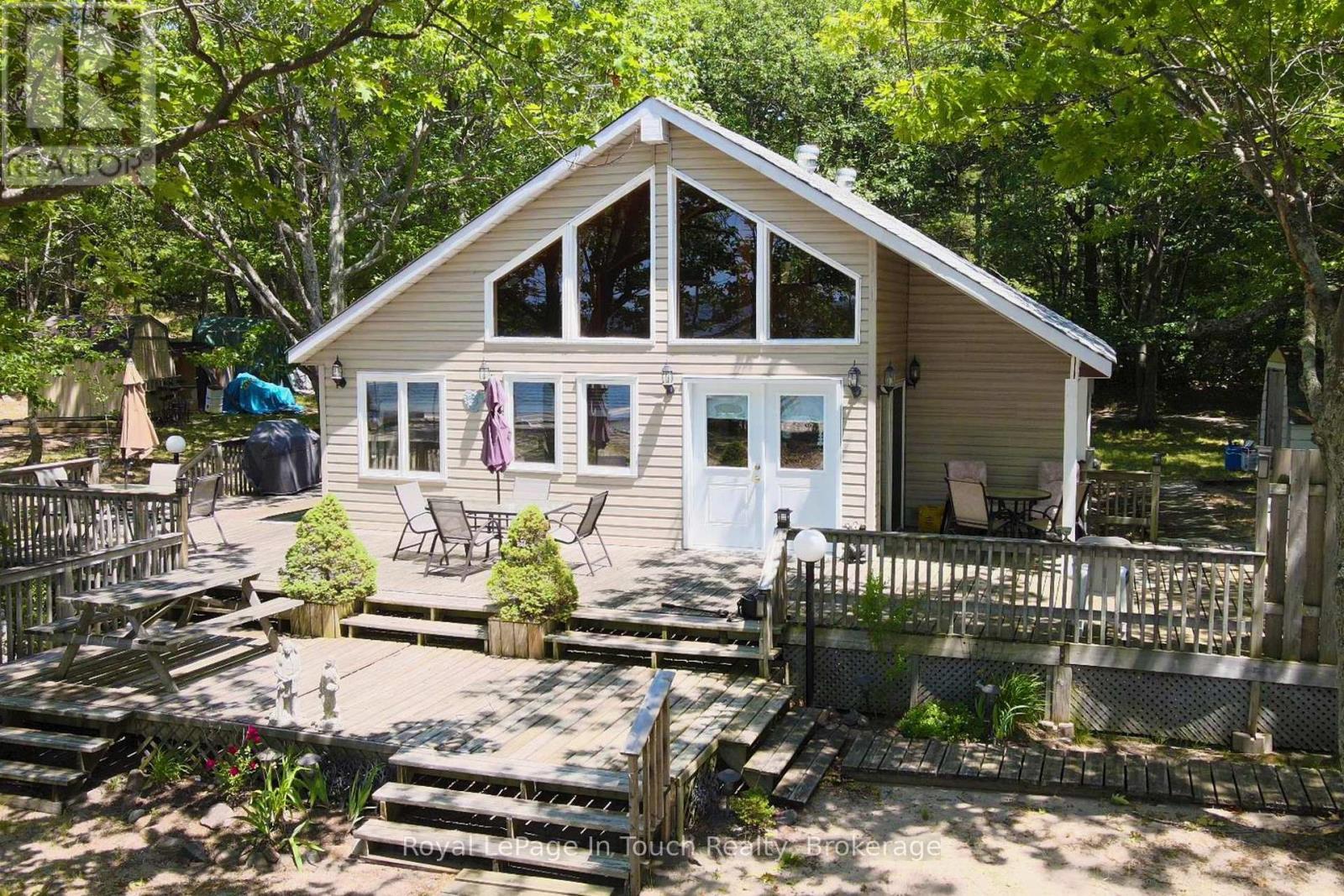 












1264 ISLAND 540

,
Georgian Bay (Baxter),




Ontario
P0E1E0

