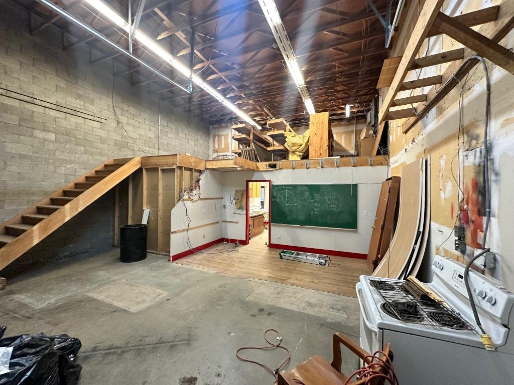 









2805


44

Avenue, A,
Vernon,




BC
V1T 7P4

