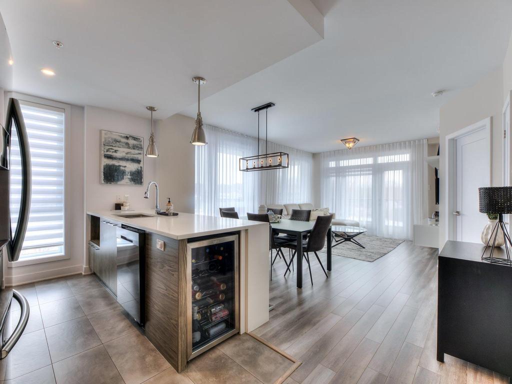 









3695


Av. Jean-Béraud

, 209,
Laval (Chomedey),




QC
H7T0K7


