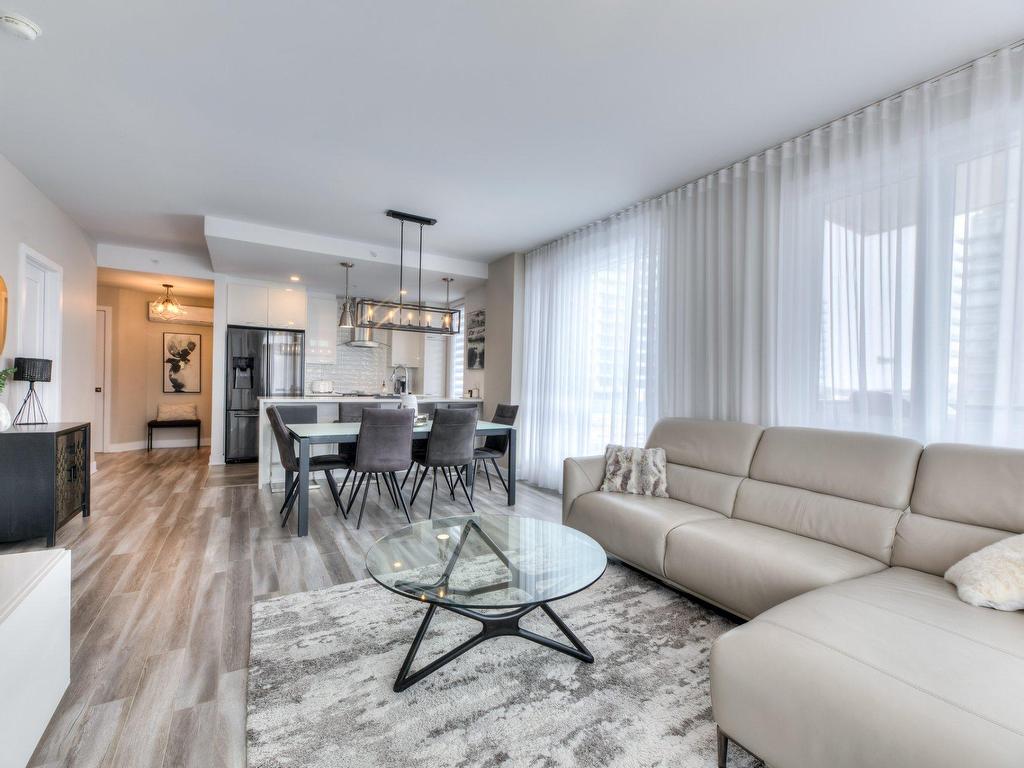 









3695


Av. Jean-Béraud

, 209,
Laval (Chomedey),




QC
H7T0K7


