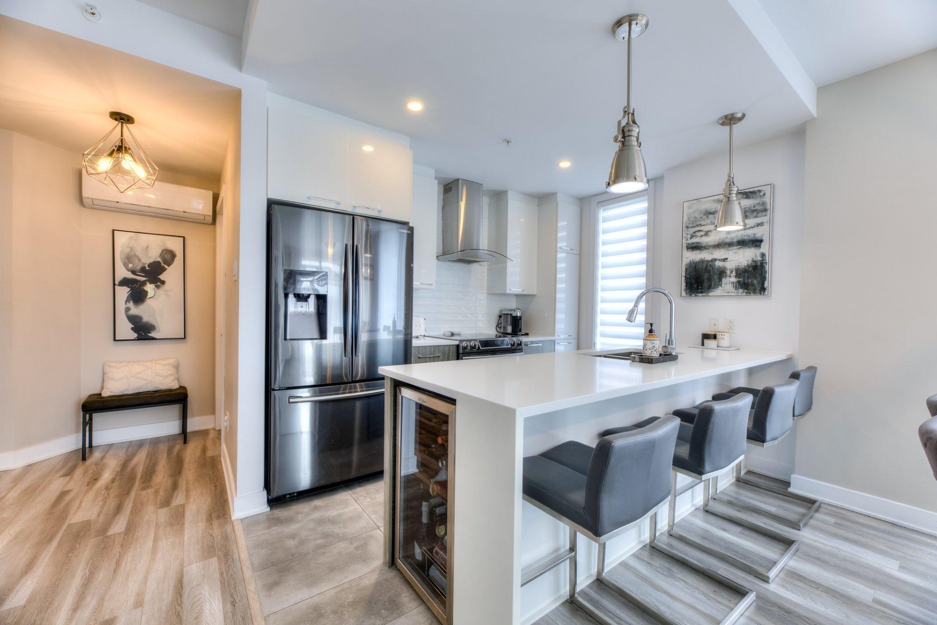 









3695


Av. Jean-Béraud

, 209,
Laval (Chomedey),




QC
H7T0K7

