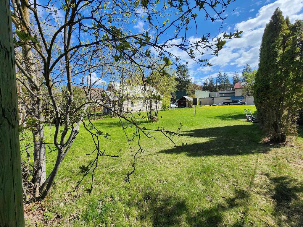 









2171


Shuswap

Avenue,
Lumby,







BC
V0E 2G0

