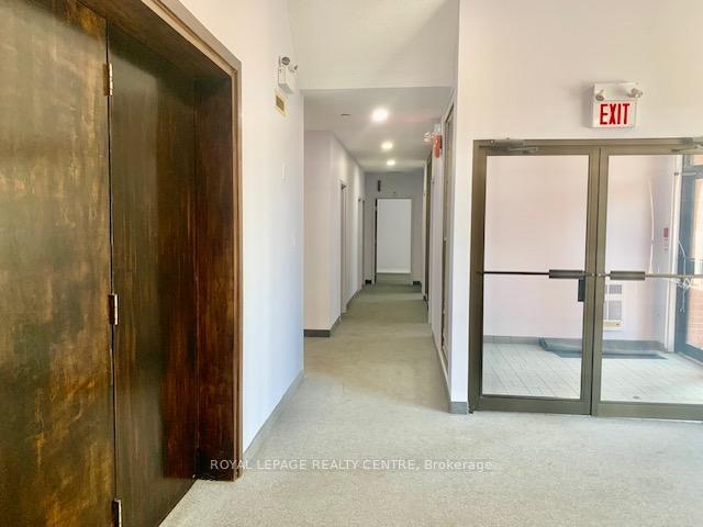 









889


Pantera

Drive, 3 & 4,
Mississauga,




ON
L4W 2R9

