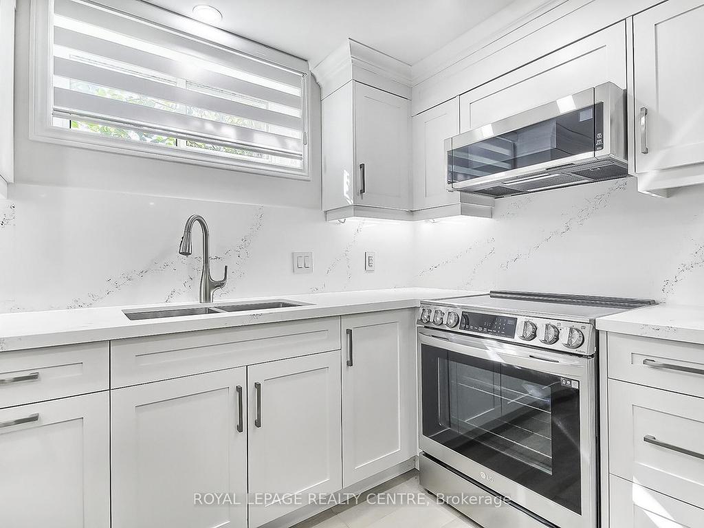 









1087


Orchard

Road, Lower,
Mississauga,




ON
L5E 2N7


