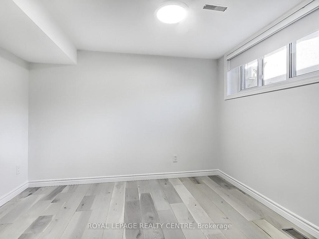 









1087


Orchard

Road, Lower,
Mississauga,




ON
L5E 2N7

