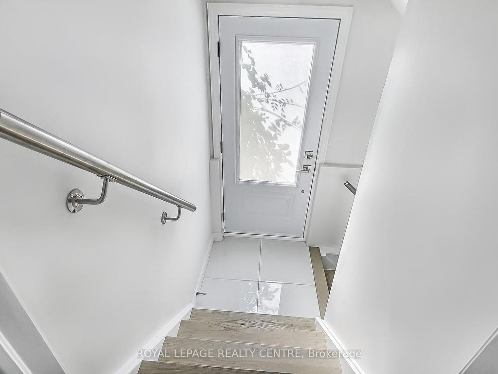 









1087


Orchard

Road, Lower,
Mississauga,




ON
L5E 2N7

