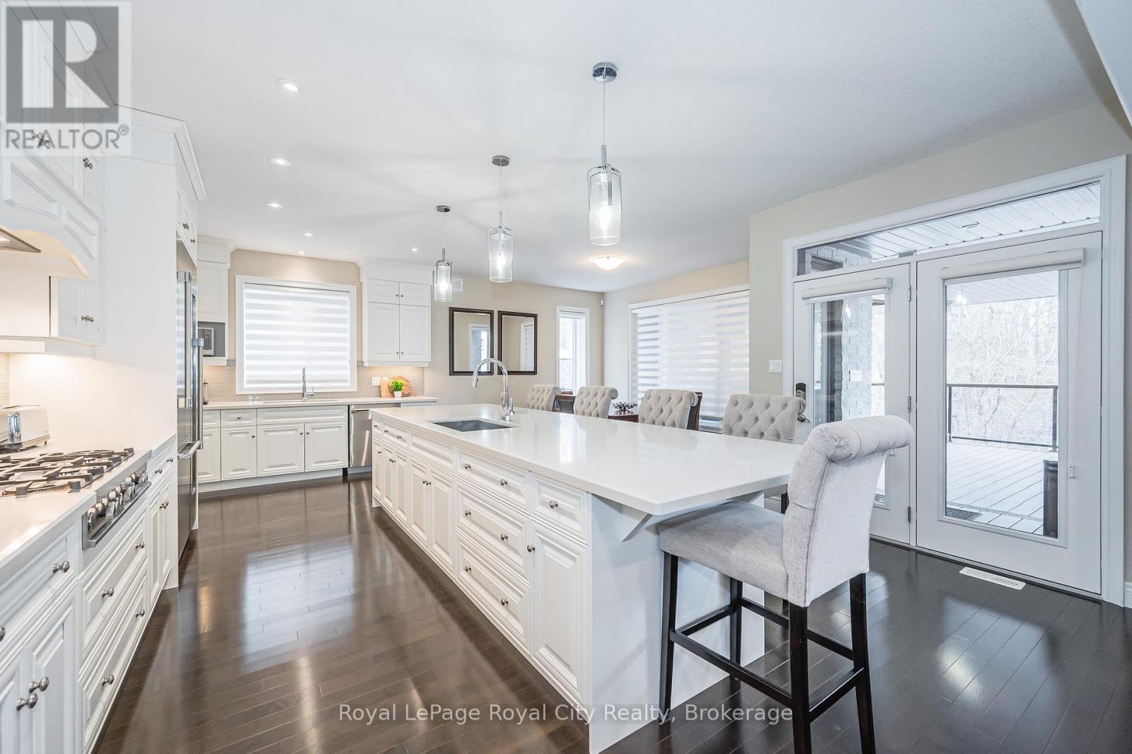












84 MCCANN STREET

,
Guelph (Kortright East),




Ontario
N1G0B9


