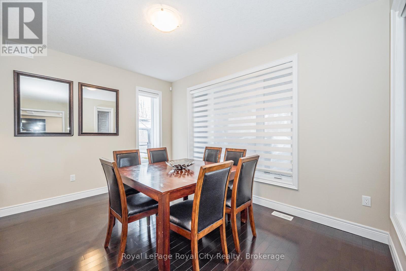 












84 MCCANN STREET

,
Guelph (Kortright East),




Ontario
N1G0B9

