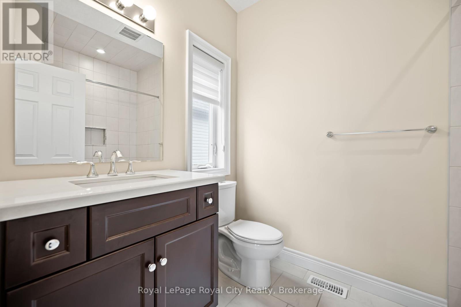 












84 MCCANN STREET

,
Guelph (Kortright East),




Ontario
N1G0B9

