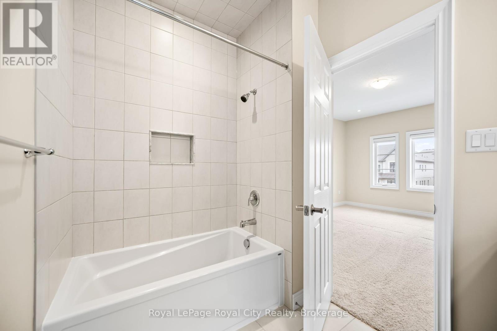 












84 MCCANN STREET

,
Guelph (Kortright East),




Ontario
N1G0B9

