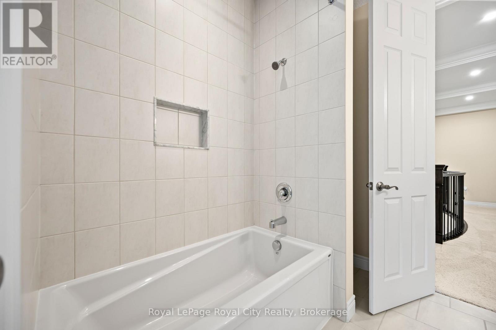 












84 MCCANN STREET

,
Guelph (Kortright East),




Ontario
N1G0B9

