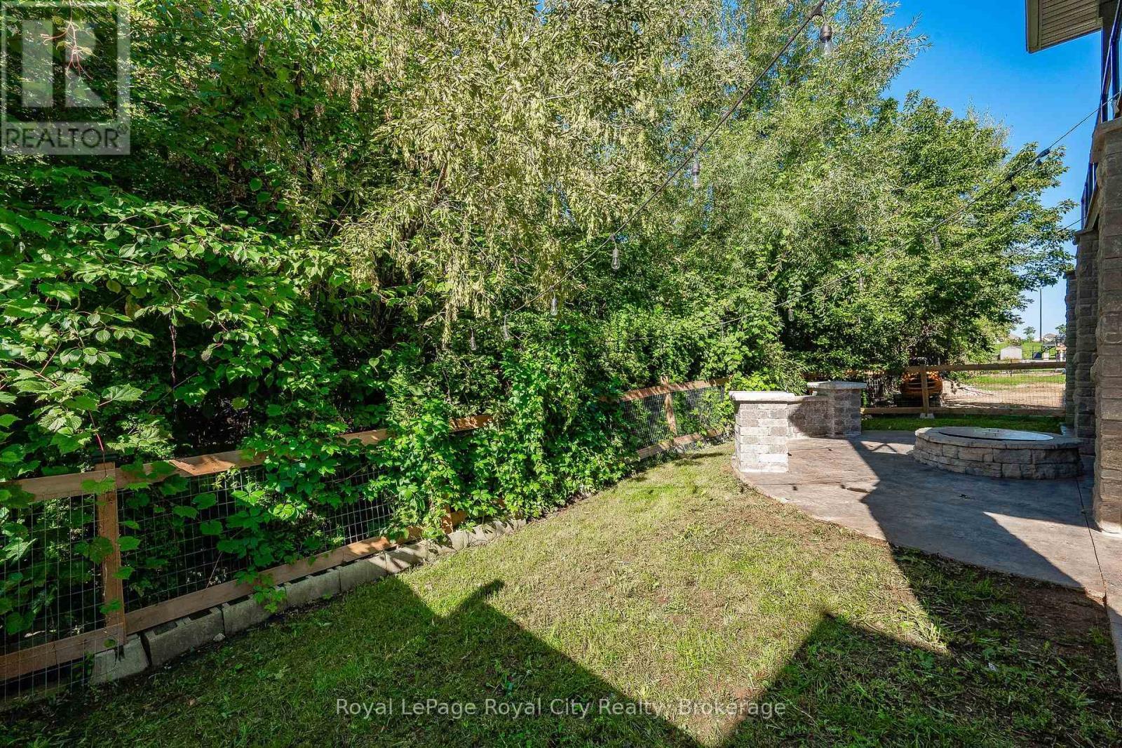 












84 MCCANN STREET

,
Guelph (Kortright East),




Ontario
N1G0B9

