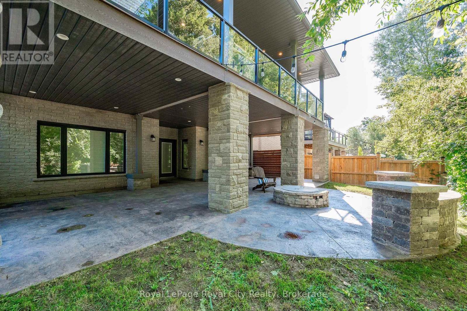 












84 MCCANN STREET

,
Guelph (Kortright East),




Ontario
N1G0B9

