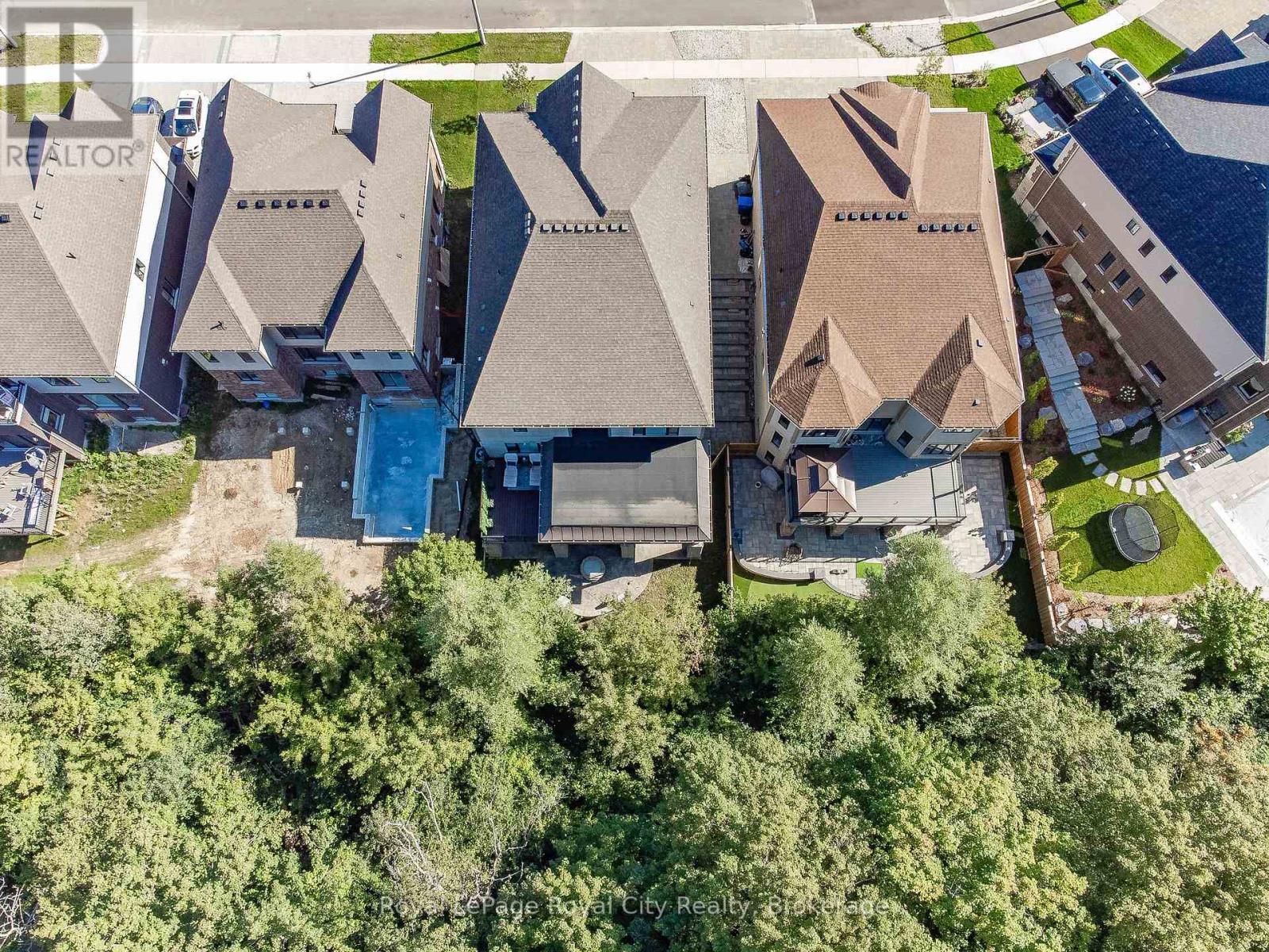 












84 MCCANN STREET

,
Guelph (Kortright East),




Ontario
N1G0B9

