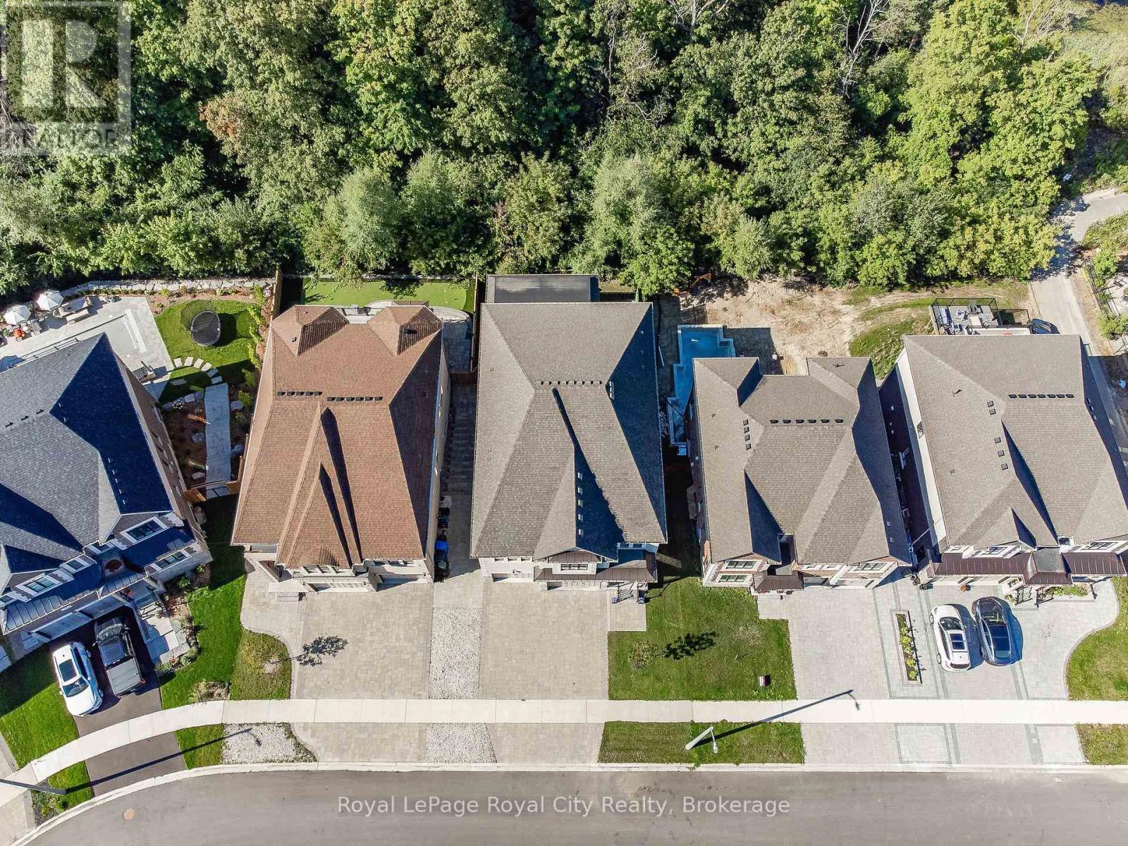 












84 MCCANN STREET

,
Guelph (Kortright East),




Ontario
N1G0B9

