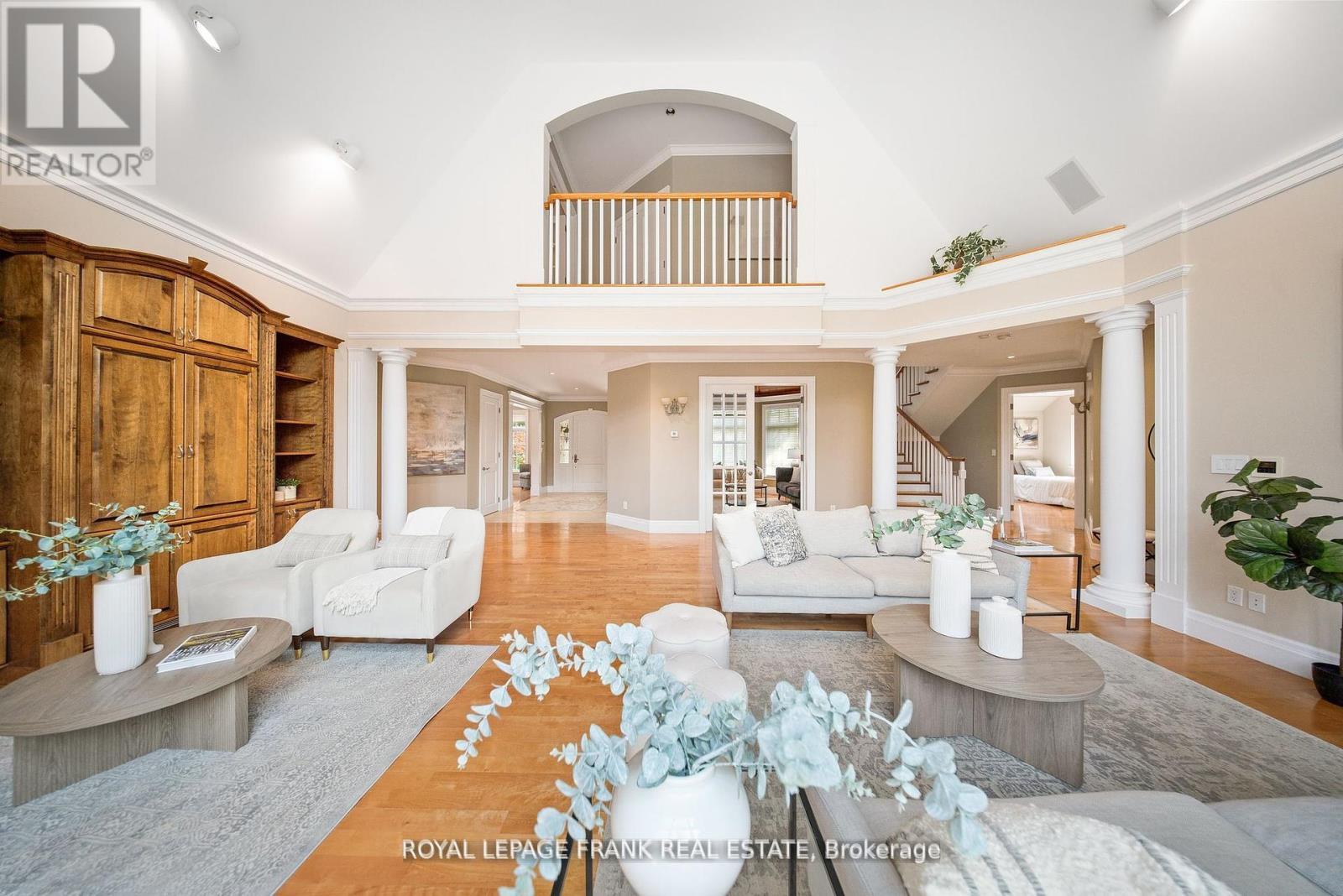 












42 BUGGEY LANE

,
Ajax (Northeast Ajax),




Ontario
L1Z1X5

