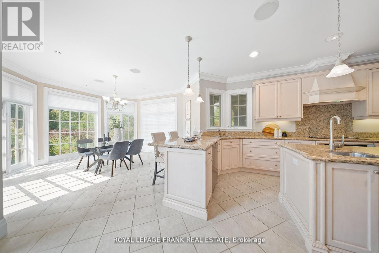 












42 BUGGEY LANE

,
Ajax (Northeast Ajax),




Ontario
L1Z1X5

