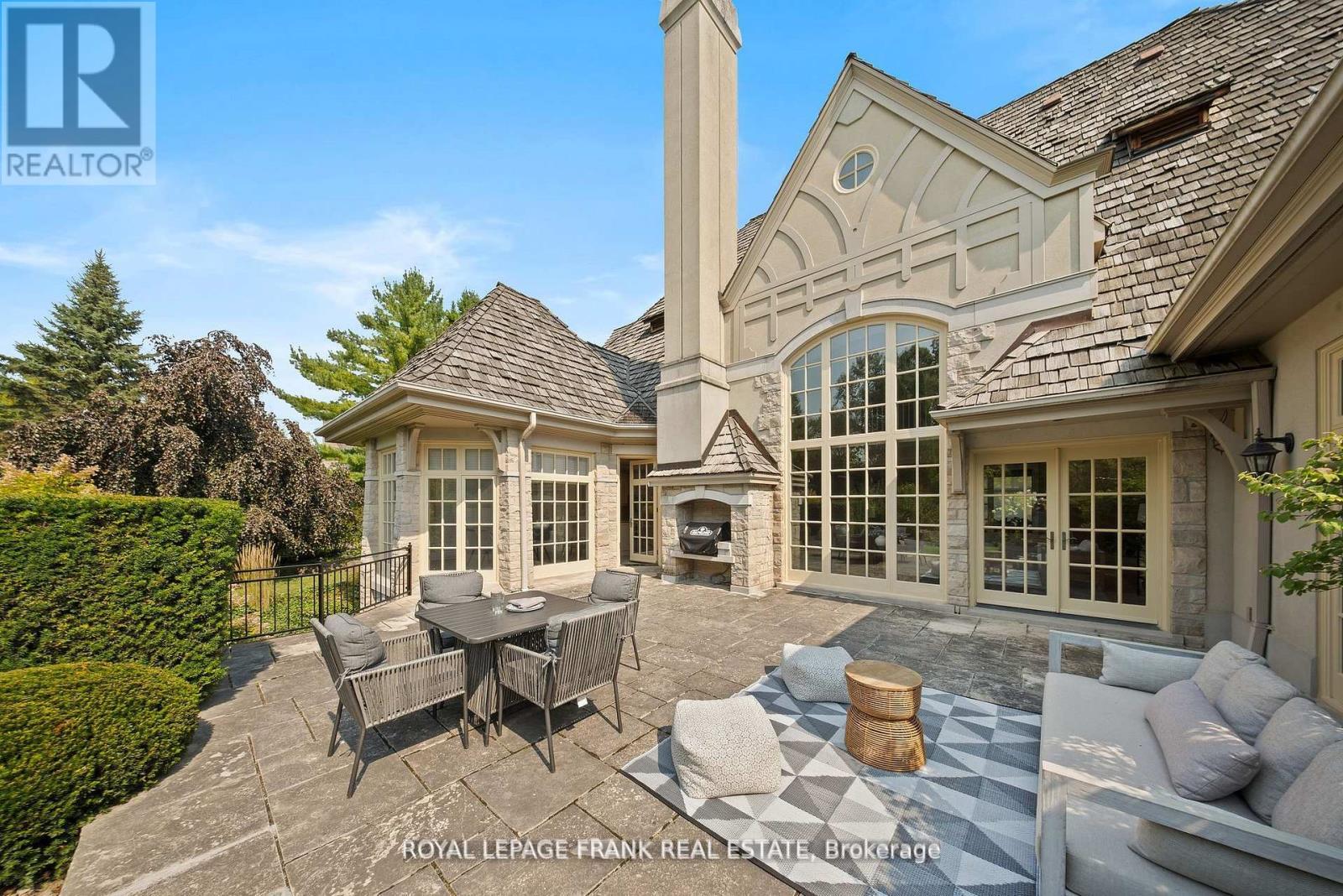 












42 BUGGEY LANE

,
Ajax (Northeast Ajax),




Ontario
L1Z1X5

