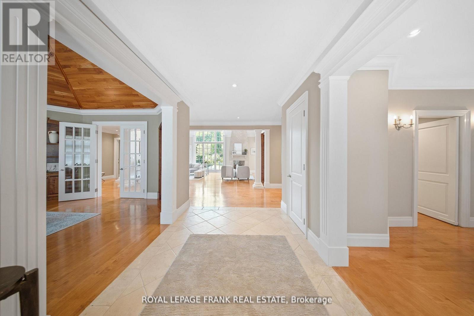 












42 BUGGEY LANE

,
Ajax (Northeast Ajax),




Ontario
L1Z1X5

