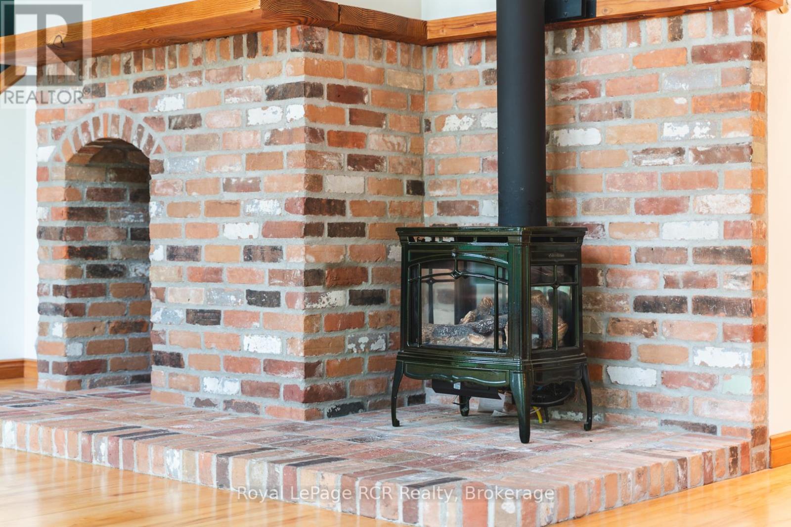 












343028 CONCESSION 2 NDR

,
West Grey,




Ontario
N0G1R0

