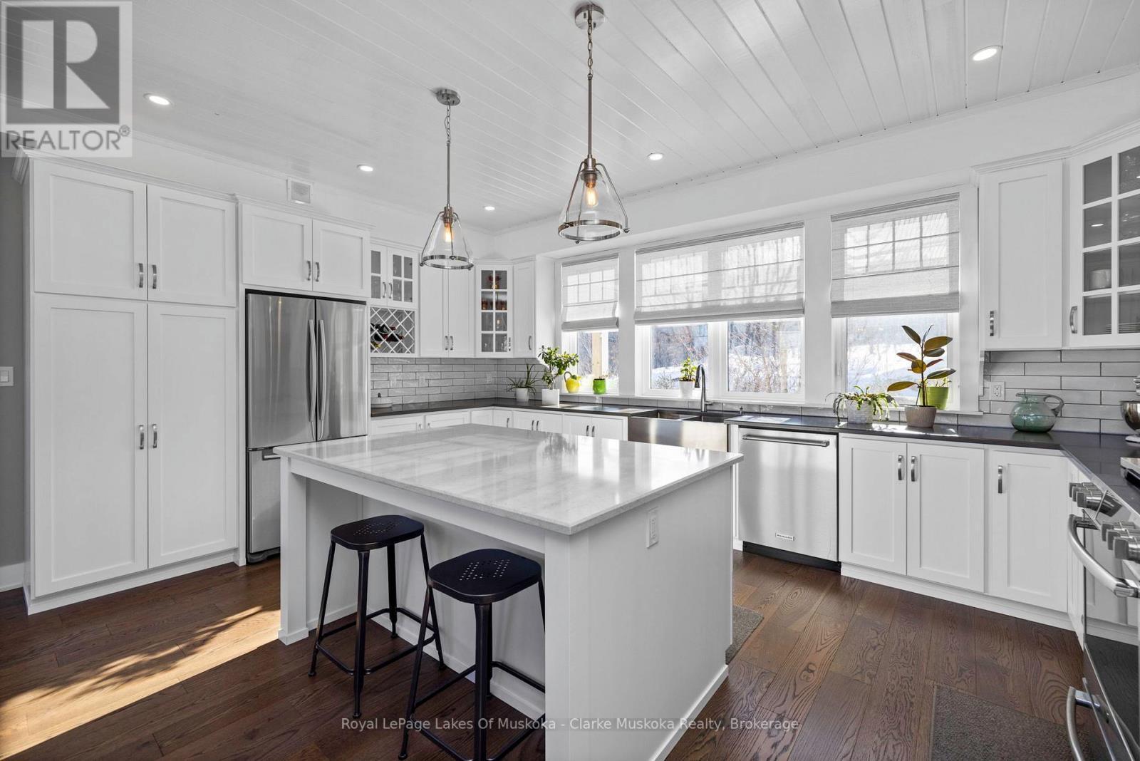 












202 WHITES FALLS ROAD

,
Georgian Bay (Baxter),




Ontario
L0K1S0

