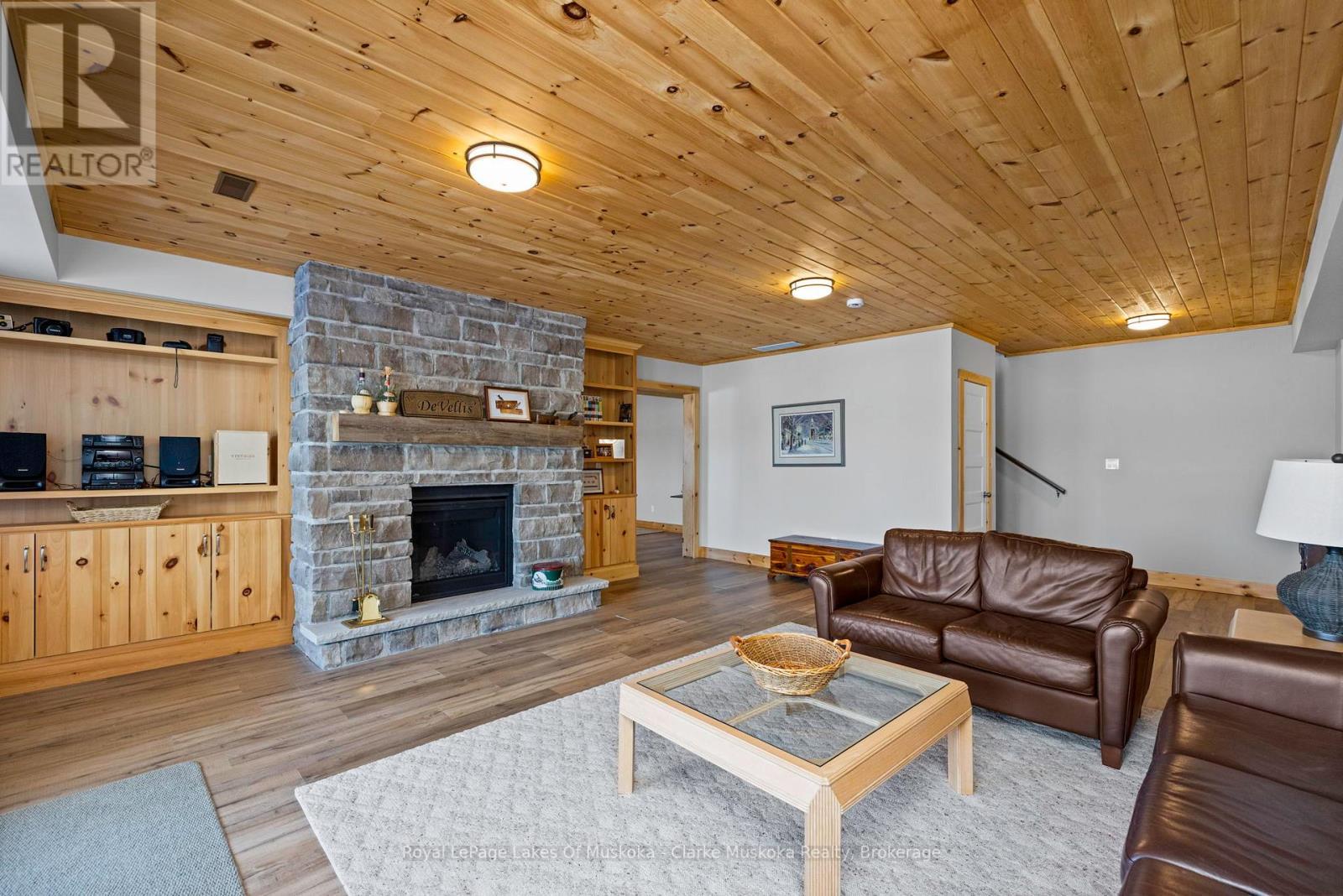 












202 WHITES FALLS ROAD

,
Georgian Bay (Baxter),




Ontario
L0K1S0


