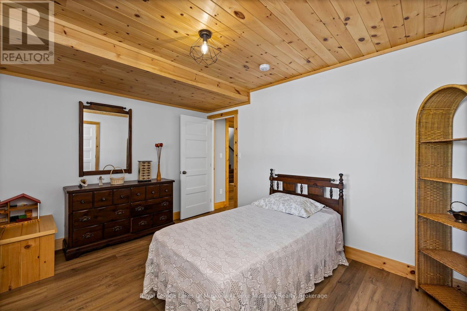












202 WHITES FALLS ROAD

,
Georgian Bay (Baxter),




Ontario
L0K1S0


