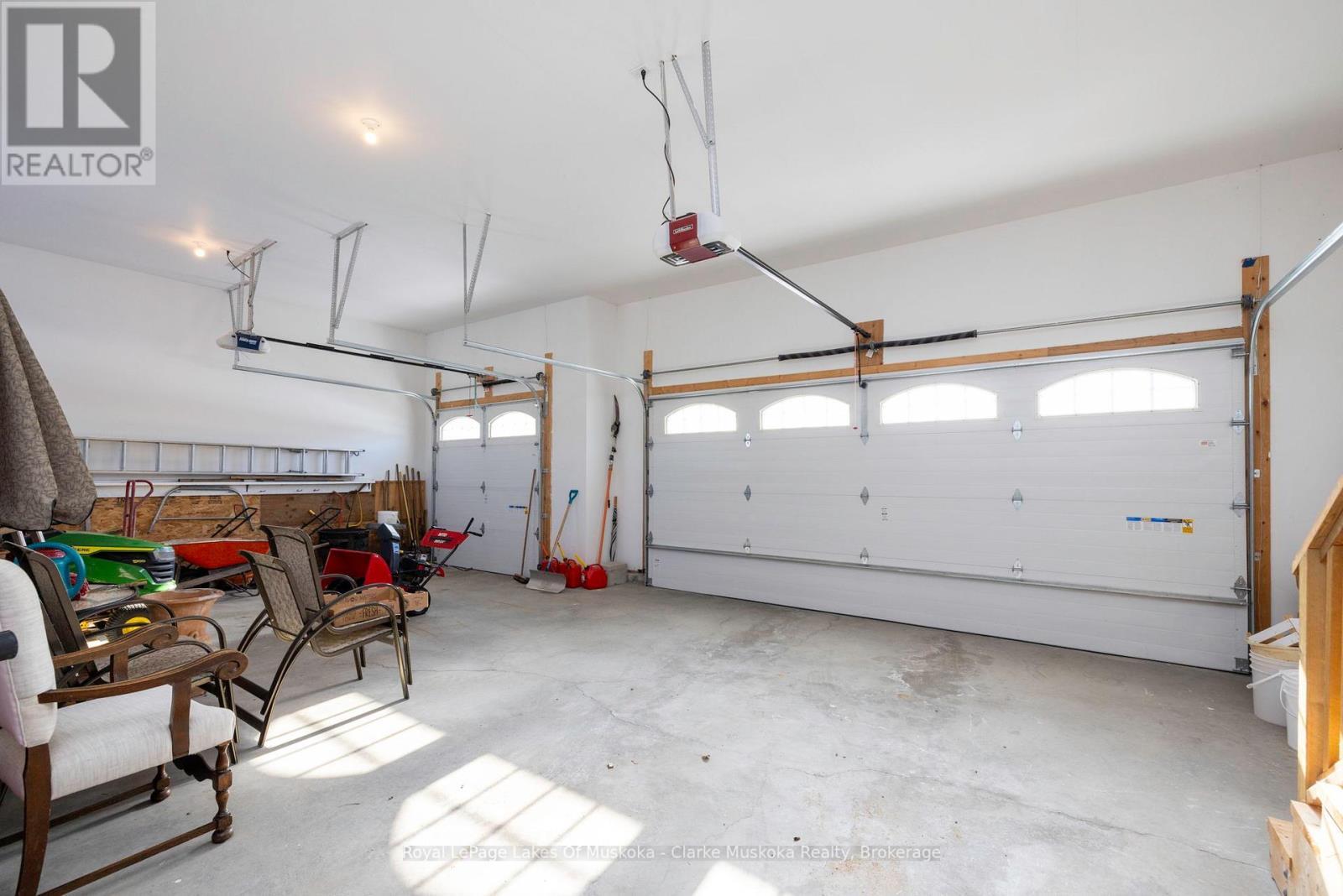 












202 WHITES FALLS ROAD

,
Georgian Bay (Baxter),




Ontario
L0K1S0

