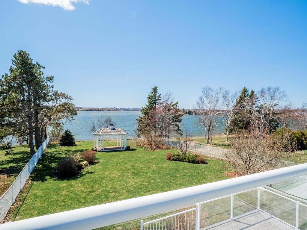 












48 Maplewood Crescent

,
Charlottetown,




PE
C1A 2X5

