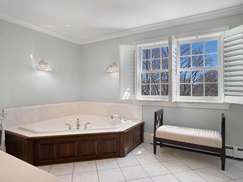 












48 Maplewood Crescent

,
Charlottetown,




PE
C1A 2X5


