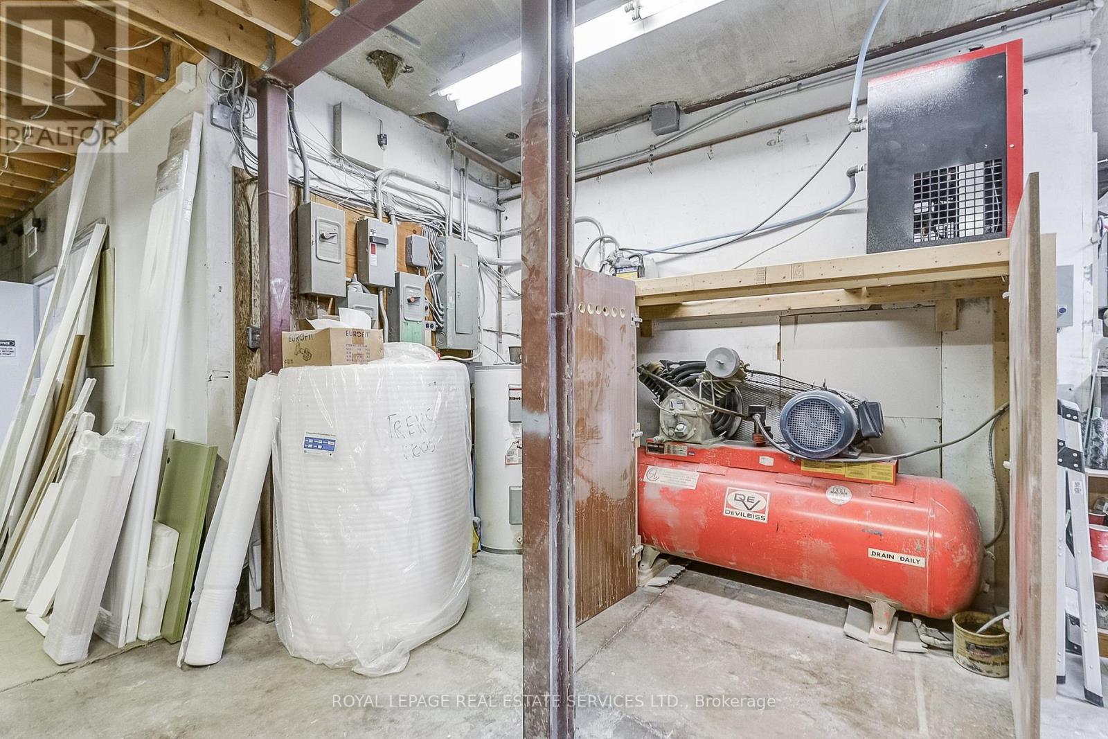 












1 - 2050 SPEERS ROAD

,
Oakville,




Ontario
L6L2X8

