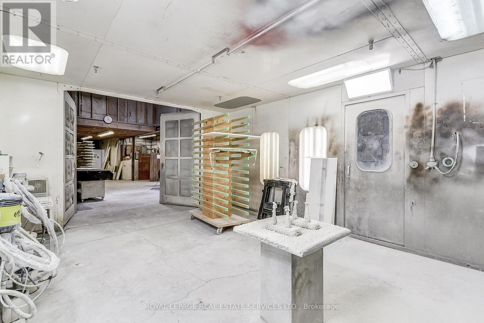 












1 - 2050 SPEERS ROAD

,
Oakville,




Ontario
L6L2X8

