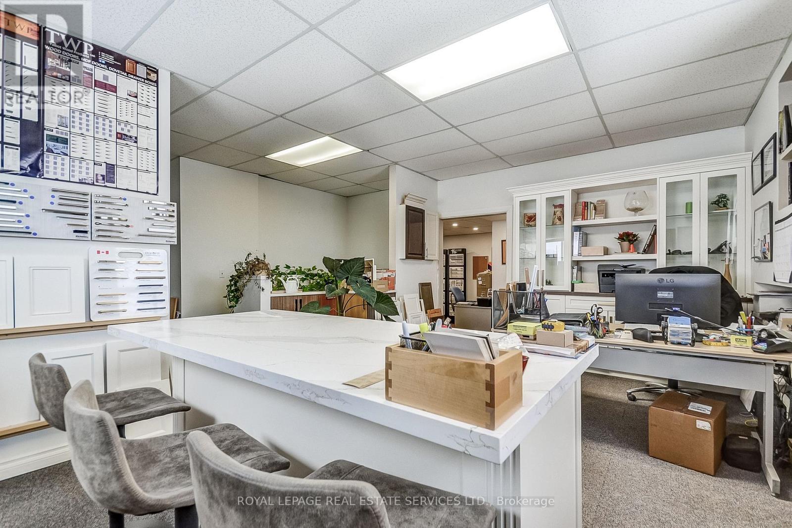 












1 - 2050 SPEERS ROAD

,
Oakville,




Ontario
L6L2X8

