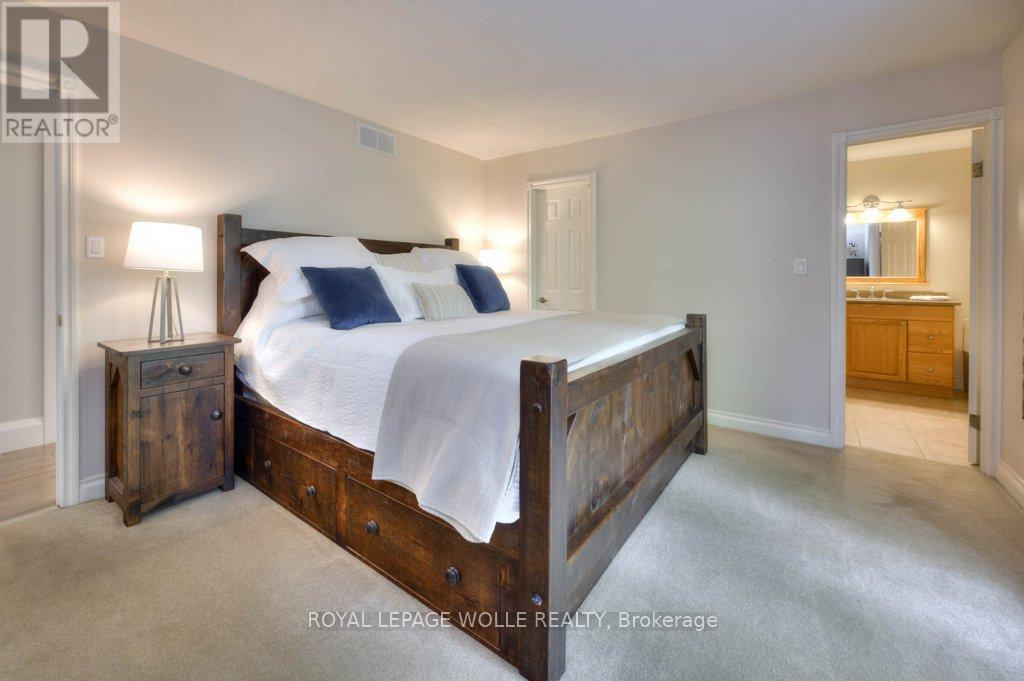 












318 ROXTON DRIVE

,
Waterloo,




Ontario
N2T1R6

