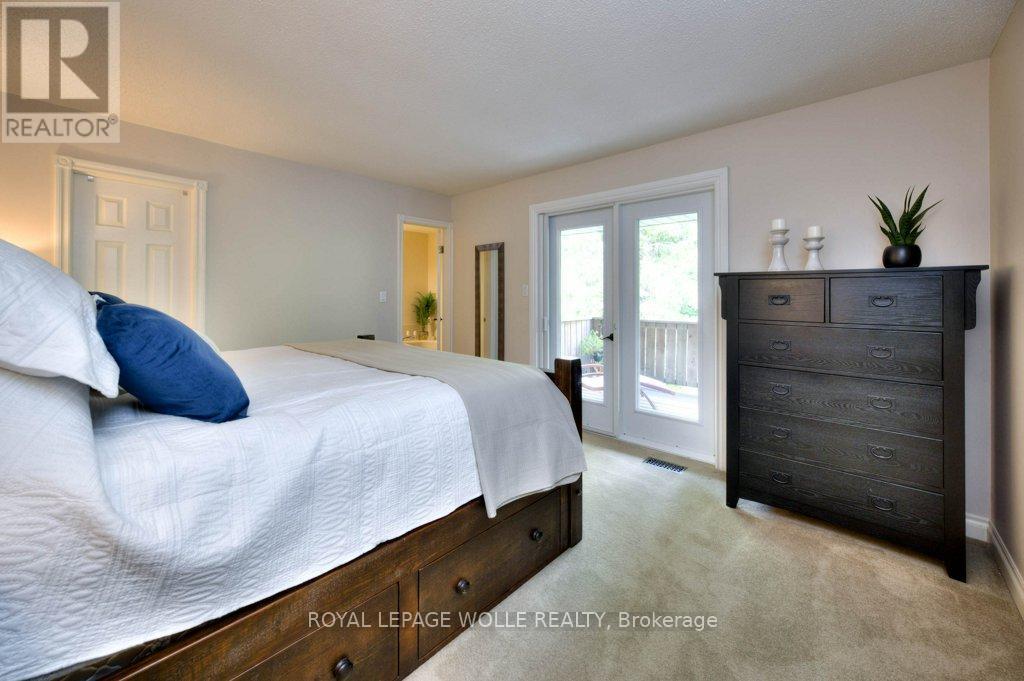












318 ROXTON DRIVE

,
Waterloo,




Ontario
N2T1R6

