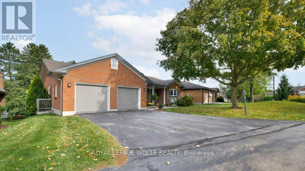 












318 ROXTON DRIVE

,
Waterloo,




Ontario
N2T1R6

