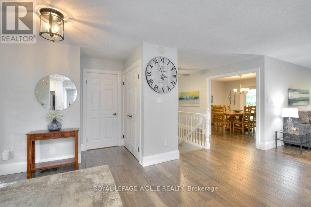 












318 ROXTON DRIVE

,
Waterloo,




Ontario
N2T1R6


