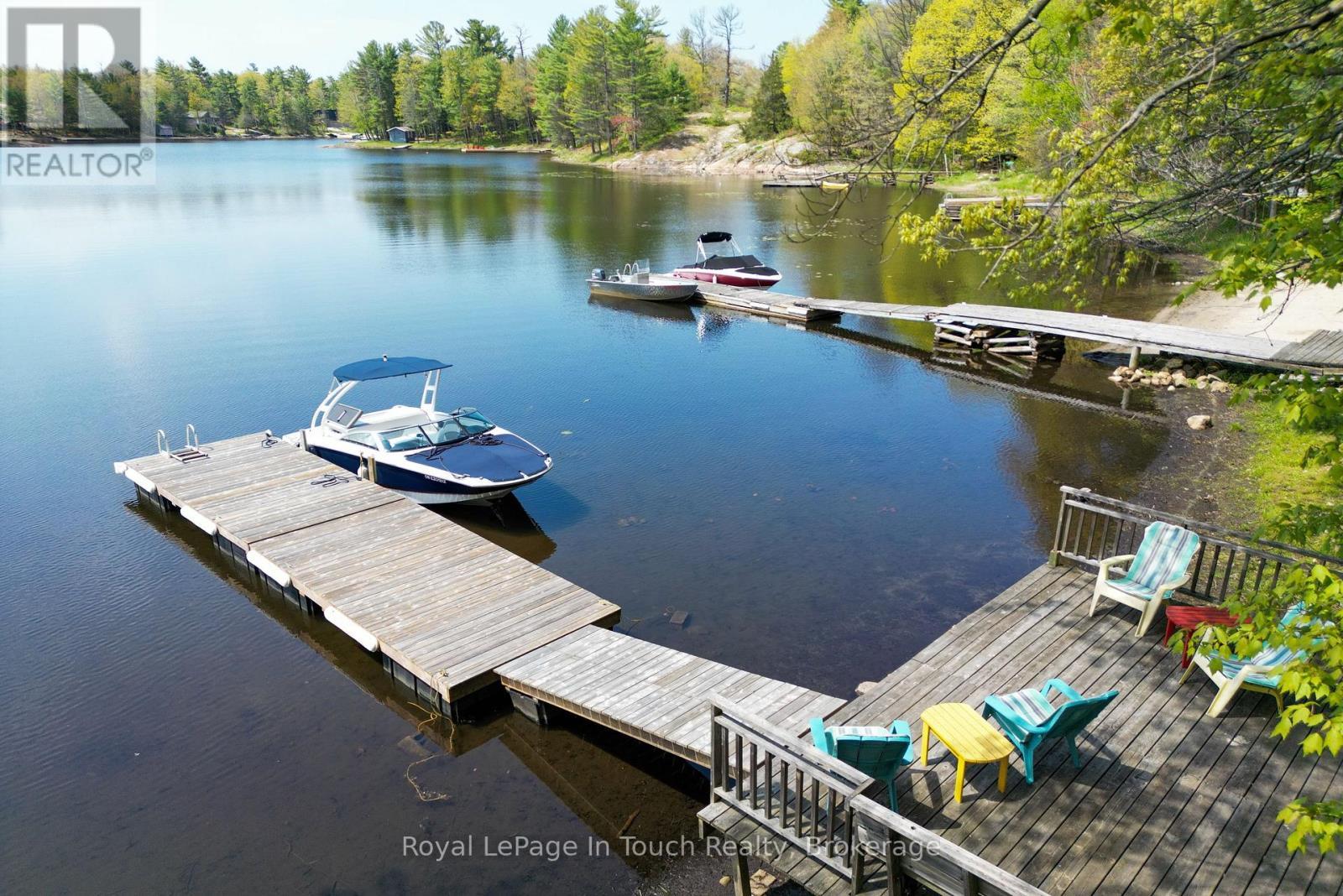 












10080 GEORGIAN BAY SHORE

,
Georgian Bay (Baxter),




Ontario
P0E1E0

