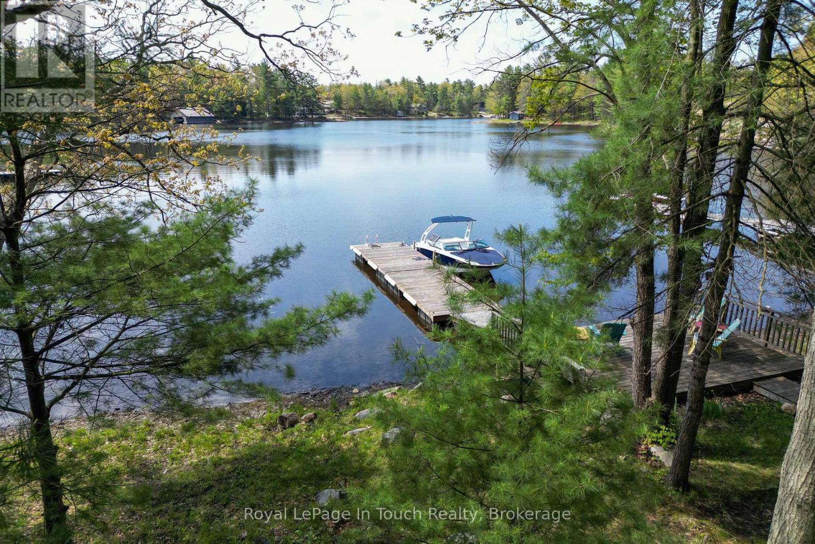 












10080 GEORGIAN BAY SHORE

,
Georgian Bay (Baxter),




Ontario
P0E1E0

