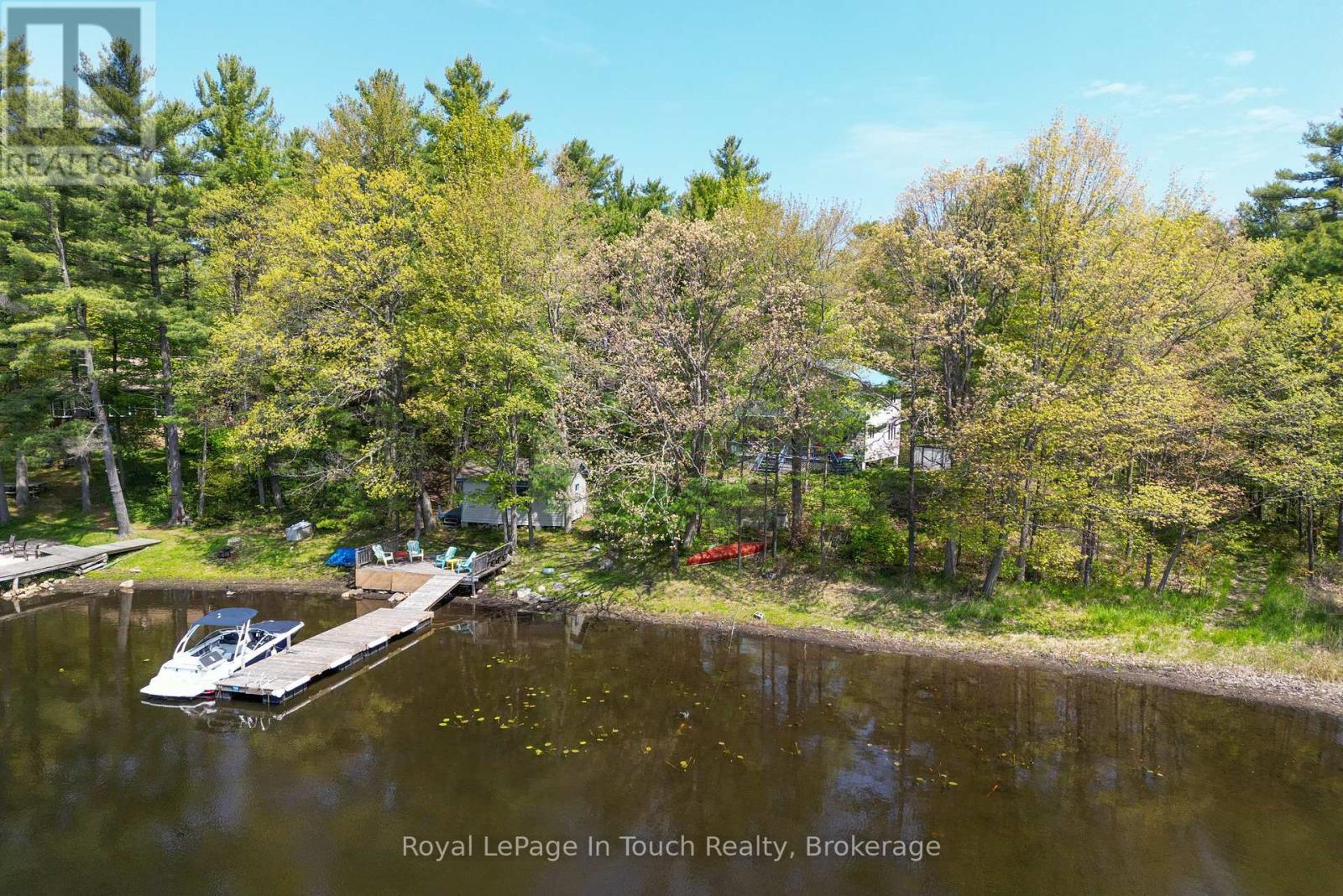












10080 GEORGIAN BAY SHORE

,
Georgian Bay (Baxter),




Ontario
P0E1E0

