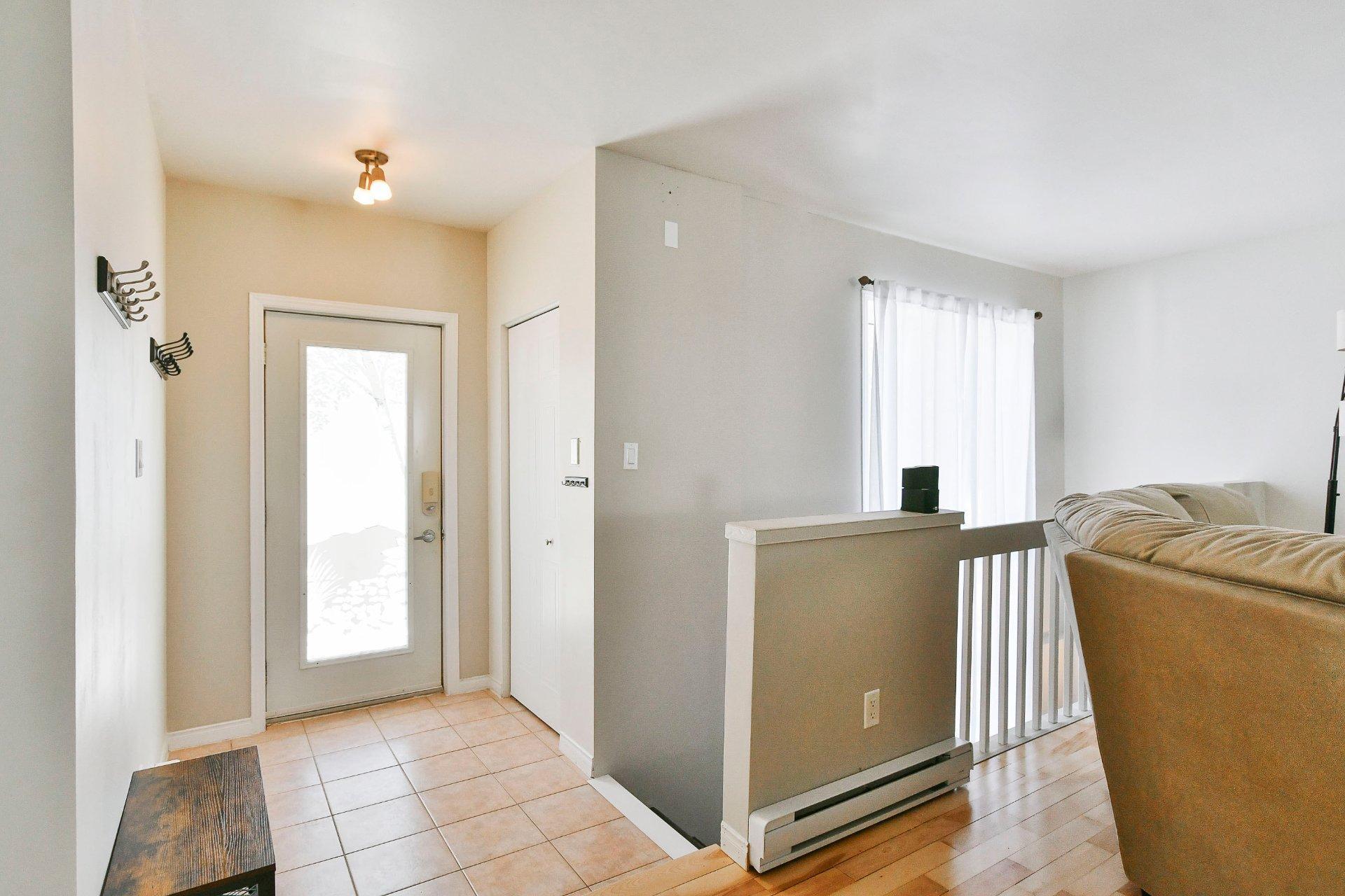 









14055


Rue Campeau

,
Mirabel,




QC
J7N1R1

